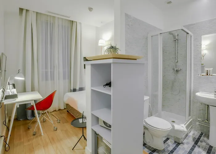Astoria - Astotel Otel 3*